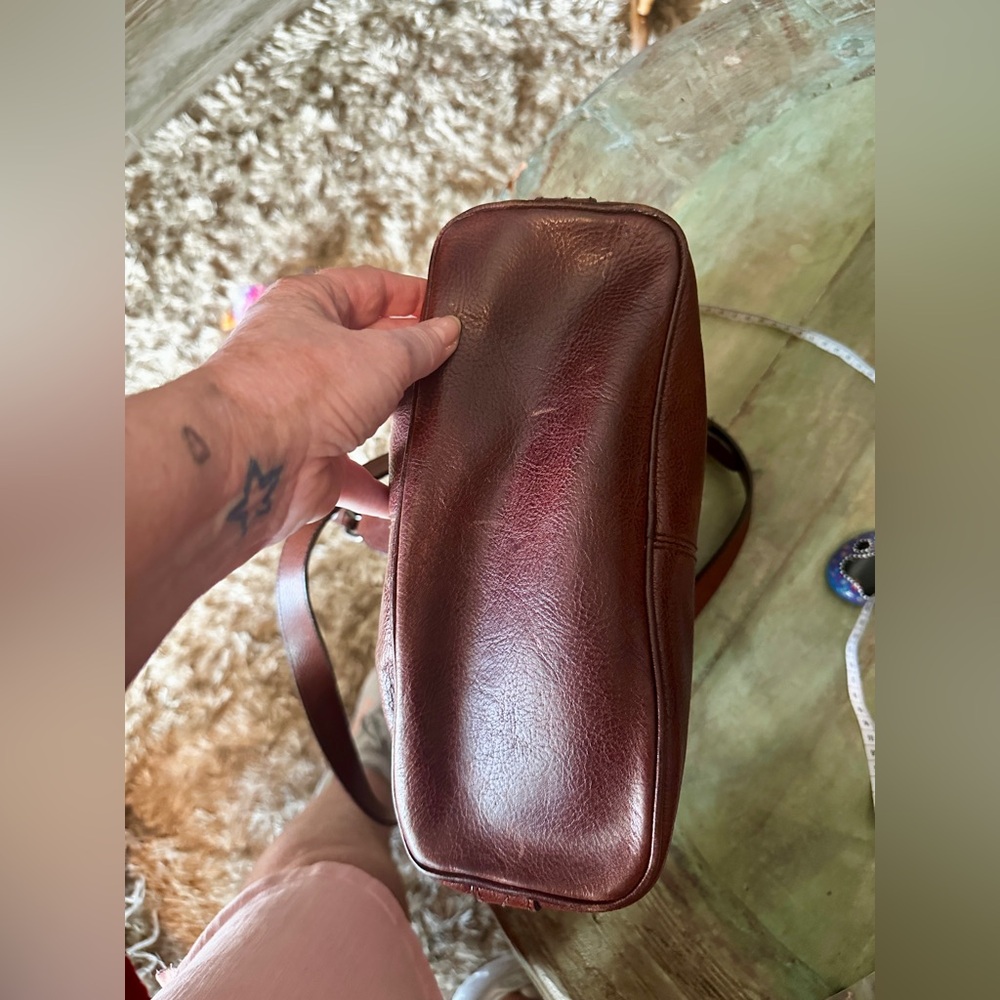 Vintage Leather Crossbody Bag - Picture 8 of 16